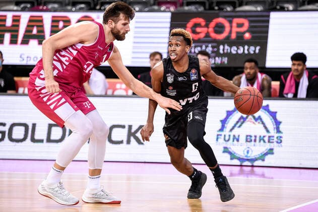 easyCredit BBL, Telekom Baskets Bonn vs. Hamburg Towers, 03.12.2020 T.J. Shorts (Hamburg Towers 0), easyCredit BBL, Telekom Baskets Bonn vs. Hamburg Towers am 03.12.2020 im Telekom Dome Bonn, Bonn (Nordrhein-Westfalen) Copyright: xBEAUTIFULxSPORTS Mueller-Laschetx