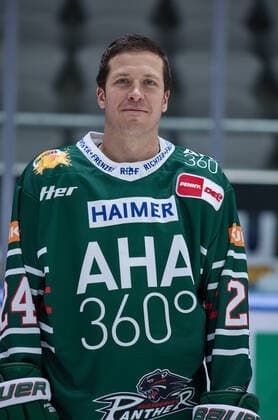 Thomas Jordan Trevelyan (Augsburger Panther 24), DEL, Porträttermin 2020 2021,