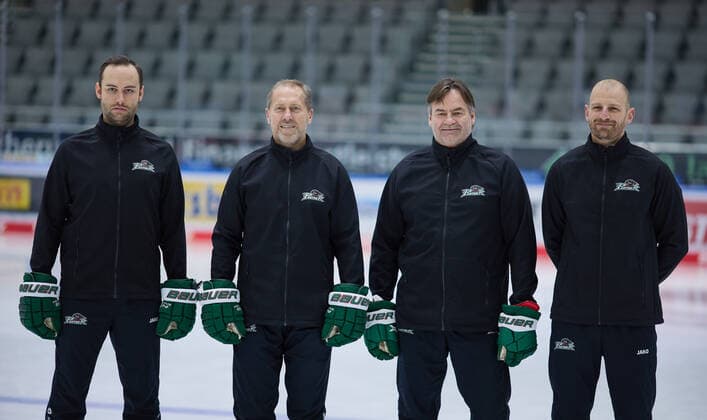 Trainerteam der Augsburger Panther, (v.li.) Max Dürr (Torwart-Trainer Augsburger Panther), Tray Tuomie (Trainer Augsburger Panther), Jamie Bartman (Co-Trainer Augsburger Panther), Gregor Grutschnig (Athletik-Trainer Augsburger Panther); DEL, Porträttermin 2020 2021,