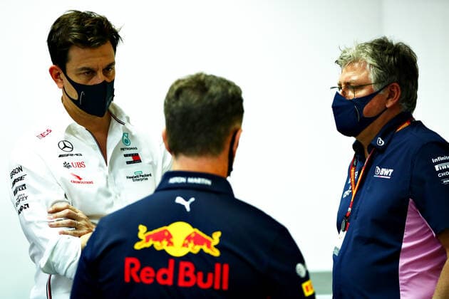 Motorsports: FIA Formula One World Championship, WM, Weltmeisterschaft 2020, Grand Prix of Sakhir Motorsports: FIA Formula One World Championship 2020, Grand Prix of Sakhir, Toto Wolff (AUT, Mercedes AMG Petronas Motorsport), Christian Horner (GBR, Aston Martin Red Bull Racing), Otmar Szafnauer (ROU, BWT Racing Point F1 Team),