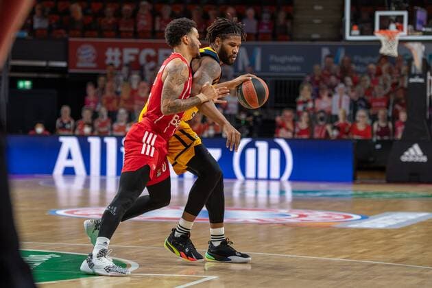 Nick Weiler-Babb 0 (FC Bayern), Devin Booker 31 (BK Khimki Moskau), FC Bayern Basketball vs. BC Khimki Moskau, Basketball, Euroleague, 04.12.2020 Muenchen Bayern Deutschland