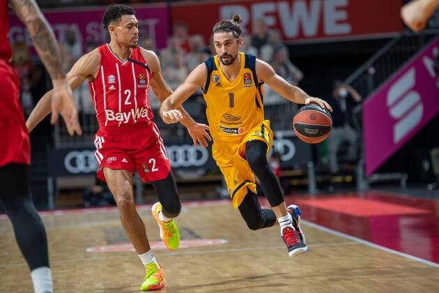 Wade Baldwin 2 (FC Bayern), Alexey Shved 1 (BK Khimki Moskau), FC Bayern Basketball vs. BC Khimki Moskau, Basketball, Euroleague, 04.12.2020 Muenchen Bayern Deutschland