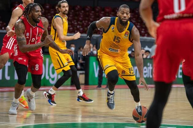 Jalen Reynolds 8 (FC Bayern), Greg Monroe 15 (BK Khimki Moskau), FC Bayern Basketball vs. BC Khimki Moskau, Basketball, Euroleague, 04.12.2020 Muenchen Bayern Deutschland