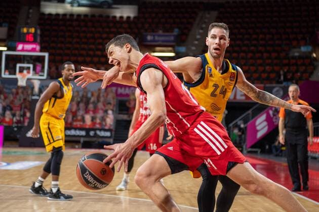 Vladimir Lucic 11 (FC Bayern), Stefan Jovic 24 (BK Khimki Moskau), FC Bayern Basketball vs. BC Khimki Moskau, Basketball, Euroleague, 04.12.2020 Muenchen Bayern Deutschland