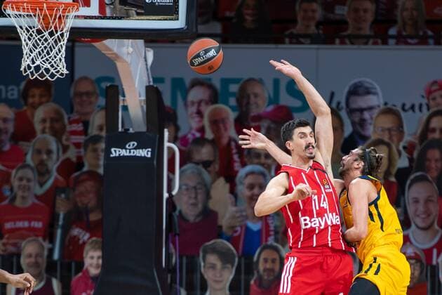Nihad Djedovic 14 (FC Bayern), Alexey Shved 1 (BK Khimki Moskau), FC Bayern Basketball vs. BC Khimki Moskau, Basketball, Euroleague, 04.12.2020 Muenchen Bayern Deutschland