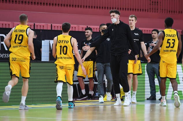 Basketball 2. Bundesliga 2020 2021 9. Spieltag 05.12.2020 Tigers Tuebingen - Rostock Seawolves Enttaeuschung Tigers; Elias Valtonen, Gianni Otto, Enosch Wolf, Jekabs Beck und Isaiah Crawley (v.li.)