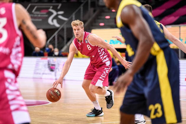 easyCredit BBL, Telekom Baskets Bonn vs. EWE Baskets Oldenburg, 06.12.2020 Benjamin Lischka (Telekom Baskets Bonn 8), easyCredit BBL, Telekom Baskets Bonn vs. EWE Baskets Oldenburg am 06.12.2020 im Telekom Dome Bonn, Bonn (Nordrhein-Westfalen) Copyright: xBEAUTIFULxSPORTS Mueller-Laschetx