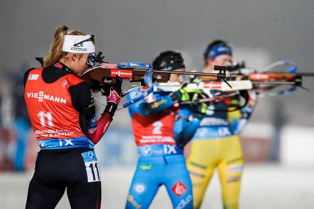 Bilder des Jahres 2020, Sport 12 Dezember Sport Themen der Woche KW49 Sport Bilder des Tages 201206 Ingrid Landmark Tandrevold of Norway competes in the Women 10 km Pursuit during the IBU World Cup on December 6, 2020 in Kontiolahti. Photo: Kalle Parkkinen BILDBYRAN COP 211 KP0015 skidskytte biathlon världscup ibu world cup dam bbeng *** 201206 Ingrid Landmark Tandrevold of Norway competes in the Women 10 km Pursuit during the IBU World Cup on December 6, 2020 in Kontiolahti Photo Kalle Parkkinen BILDBYRAN COP 211 KP0015 biathlon biathlon world cup ibu world cup dam bbeng,  Copyright: KALLExPARKKINEN BB201206BB517