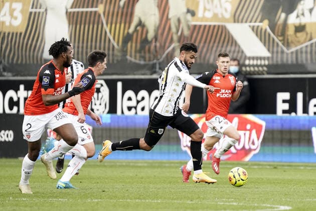 13 SOFIANE BOUFAL (SCO) FOOTBALL : Angers vs Lorient - Ligue 1 Uber Eats - 06 12 2020 FEP Panoramic 
