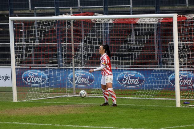 1. FC Köln - TSG Hoffenheim DFB-Pokal Frauen 3. Runde Saison 2020 2021 Franz Kremer Stadion Köln Deutschland 06.12.2020 Peggy Kuznik (1. FC Köln) 4:1 für Hoffenheim