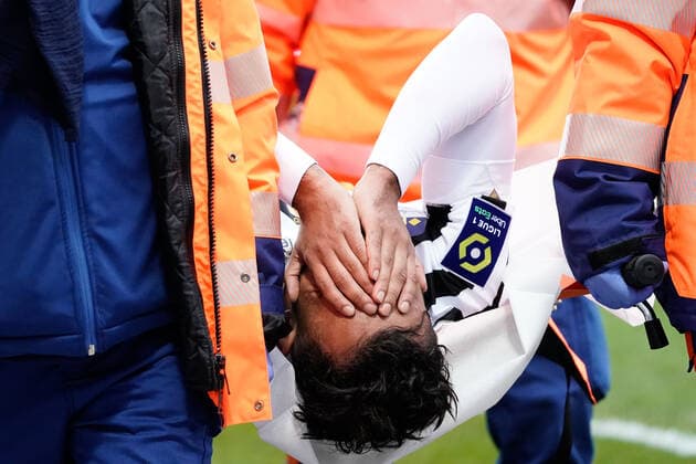 13 SOFIANE BOUFAL (SCO) - DECEPTION - BLESSURE - CIVIERE FOOTBALL : Angers vs Lorient - Ligue 1 Uber Eats - 06 12 2020 FEP Panoramic 