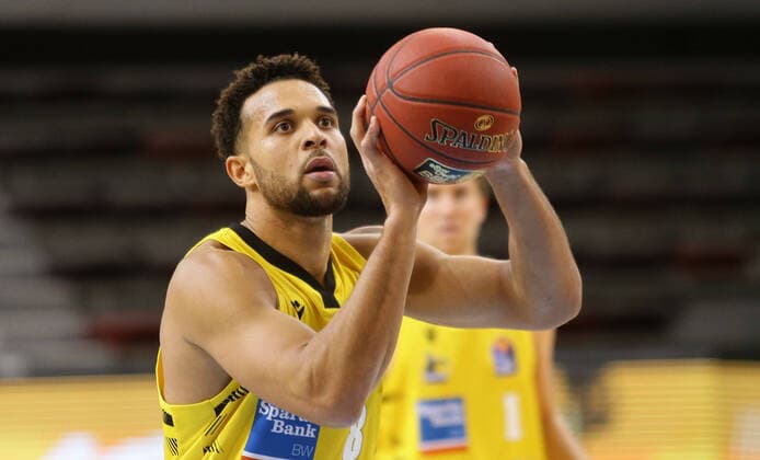 Ludwigsburg , Basketball easyCredit BBL Bundesliga , MHP RIESEN Ludwigsburg vs. HAKRO Merlins Crailsheim , Elias Harris ( Riesen )