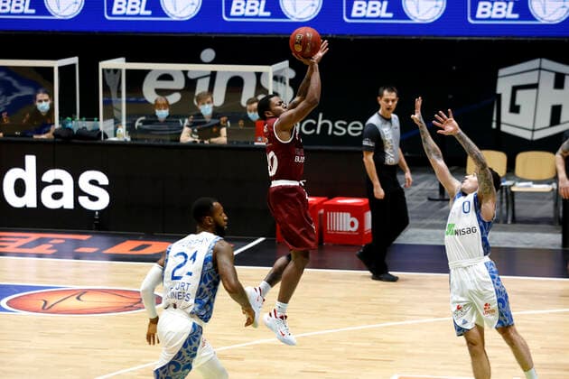06.12.2020, easyCredit Basketball Bundesliga, BBL, Saison 2020 2021, Herren, Chemnitz Niners - Fraport Skyliners Frankfurt Wes Clark, Niners Chemnitz Chemnitz Messe Chemnitz Sachsen Germany
