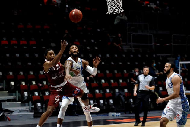 06.12.2020, easyCredit Basketball Bundesliga, BBL, Saison 2020 2021, Herren, Chemnitz Niners - Fraport Skyliners Frankfurt Wes Clark, Niners Chemnitz, Kamari Murphy, Fraport Skyliner Frankfurt Chemnitz Messe Chemnitz Sachsen Germany