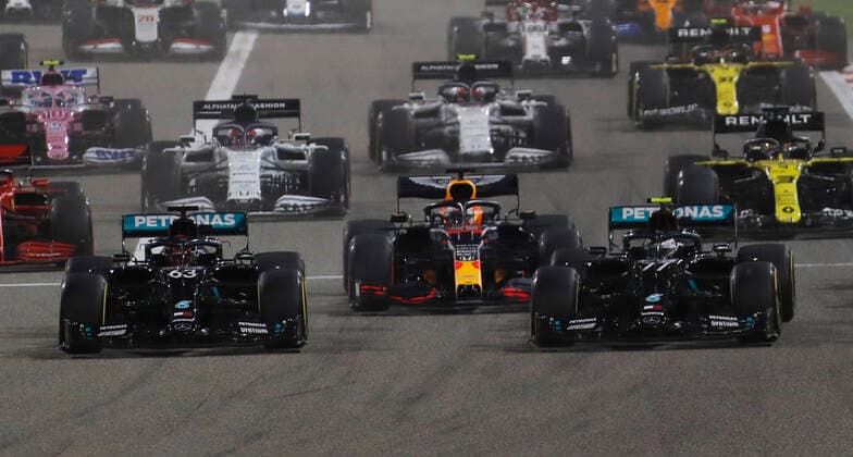 Motorsports: FIA Formula One World Championship, WM, Weltmeisterschaft 2020, Grand Prix of Sakhir Motorsports: FIA Formula One World Championship 2020, Grand Prix of Sakhir, Start, 63 George Russell (GBR, Mercedes-AMG Petronas Formula One Team), 77 Valtteri Bottas (FIN, Mercedes-AMG Petronas Formula One Team), 33 Max Verstappen (NLD, Aston Martin Red Bull Racing),