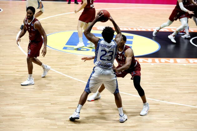 06.12.2020, easyCredit Basketball Bundesliga, BBL, Saison 2020 2021, Herren, Chemnitz Niners - Fraport Skyliners Frankfurt Quantez Robertson, Fraport Skyliner Frankfurt Chemnitz Messe Chemnitz Sachsen Germany