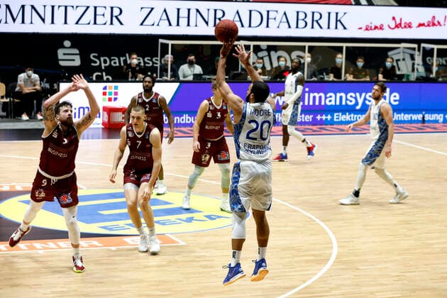06.12.2020, easyCredit Basketball Bundesliga, BBL, Saison 2020 2021, Herren, Chemnitz Niners - Fraport Skyliners Frankfurt Rasheed Moore, Fraport Skyliner Frankfurt Chemnitz Messe Chemnitz Sachsen Germany