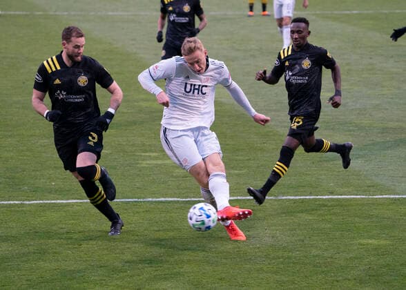 COLUMBUS, OH - DECEMBER 06: New England Revolution forward Adam Buksa 9 takes a shot on goal during the Eastern Conference Final between the Columbus Crew SC and the New England Revolution at MAPFRE Stadium in Columbus, Oho on December 6th, 2020. (Photo by Jason Mowry Icon Sportswire) SOCCER: DEC 06 MLS, Fussball Herren, USA Cup Playoffs Eastern Conference Final - New England Revolution at Columbus Crew Icon2012060019