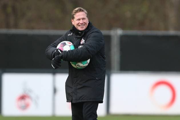 Sport Bilder des Tages 1. FC Köln, Training, Trainer Markus Gisdol (1.FC Köln), Salih Özcan (1. FC Köln), 08.12.2020,
