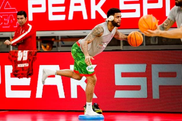 D.J. Kennedy(Pinar Karsiyaka, 17) JobStairs Gießen 46ers - Brose Bamberg, easyCredit Basketball Bundesliga, Saison 2020-2021, 5. Spieltag, Gießen, Germany, 06.12.2020, -