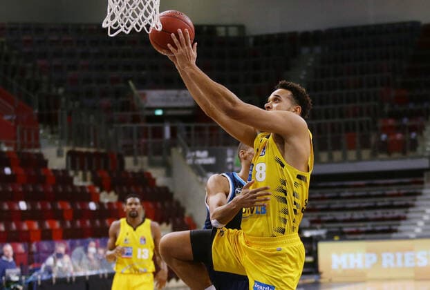 Ludwigsburg , Basketball easyCredit BBL Bundesliga , MHP RIESEN Ludwigsburg vs. Alba Berlin , Elias Harris ( Riesen )