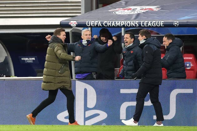 Bilder des Jahres 2020, Sport 12 Dezember Sport Themen der Woche KW50 Sport Bilder des Tages Trainer Julian Nagelsmann (RB Leipzig) jubelt nach Spielende - Champions League Saison 2020-2021 Gruppenphase RB Leipzig vs. Manchester United, ManU in der Red Bull Arena in Leipzig - Fussball,Deutschland,Mann,Männer,08.12.2020 *** Coach Julian Nagelsmann RB Leipzig cheers after the end of the Champions League season 2020 2021 Group stage RB Leipzig vs. Manchester United in the Red Bull Arena in Leipzig Football,Germany,Man,Men,08 12 2020