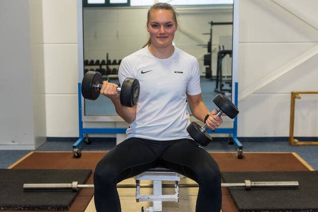 Inken Henningsen (27, SV Halle) sattelt um vom Basketball zu den Bobanschieberinnen und trainiert bei der Leichtathletik Gruppe um Bundestrainer Wolfgang Kühne Halle Saale Sachsen-Anhalt Deutschland