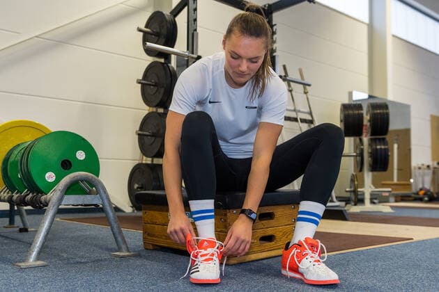 Inken Henningsen (27, SV Halle) sattelt um vom Basketball zu den Bobanschieberinnen und trainiert bei der Leichtathletik Gruppe um Bundestrainer Wolfgang Kühne Halle Saale Sachsen-Anhalt Deutschland