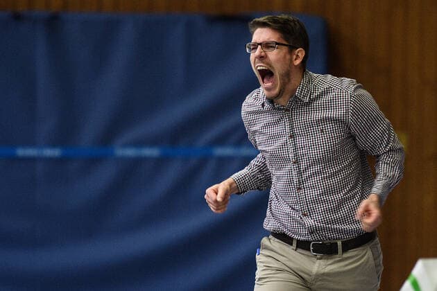 Flippo Baskets BG 74 Göttingen - Rutronik Stars Keltern Basketball DBBL Pokal, Achtelfinale, Flippo Baskets BG 74 Göttingen - Rutronik Stars Keltern, Saison 2020 21, 09.12.2020, Göttingen. Kelterns Trainer Christian Hergenröther. Göttingen Niedersachsen Deutschland