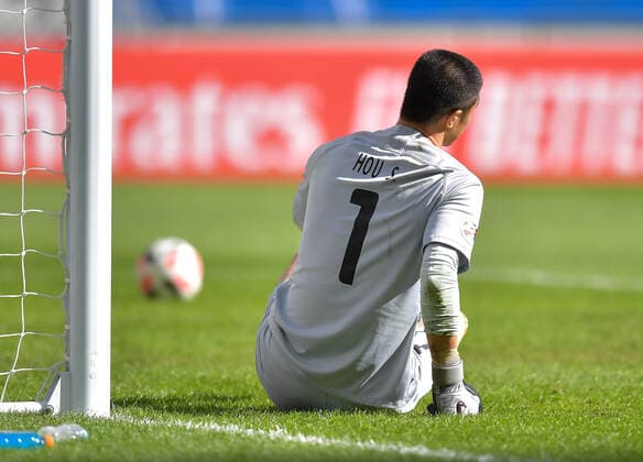 (201210) -- DOHA, Dec. 10, 2020 -- Goalkeeper Hou Sen of Beijing Guoan FC looks on during the quarterfinal match between Beijing Guoan FC of China and Ulsan Hyundai FC of South Korea at the AFC Champions League in Doha, Qatar, Dec. 10, 2020. (Photo by Xinhua) (SP)QATAR-DOHA-FOOTBALL-AFC CHAMPIONS LEAGUE-ULSAN HYUNDAI-BEIJING GUOAN Nikku 