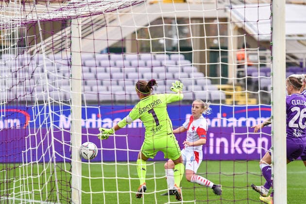 Gol of Mia Persson (Slavia Praga) during Fiorentina Femminile vs Slavia Praga, UEFA Champions League Women football match in florence, Italy, December 10 2020  Copyright: xLM LisaxGuglielmix xIPAx xLivexMediax 0