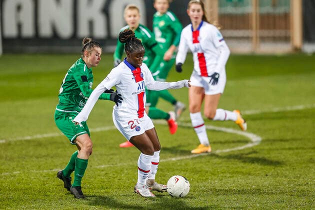 10.12.2020 LECZNA, POLSKA ( LECZNA, POLAND) PILKA NOZNA KOBIET (WOMEN S FOOTBALL) UEFA LIGA MISTRZOW KOBIET 2020 2021 ( UEFA WOMEN S CHAMPIONS LEAGUE 202 2021 ), 1 16 FINALU ( ROUND OF 32) MECZ (GAME) GKS GORNIK LECZNA - PARIS SAINT GERMAIN NZ ALICJA DYGUS, SANDY BALTIMORE FOTO LUKASZ GROCHALA CYFRASPORT NEWSPIX.PL --- Newspix.pl  20201210CSLG0017