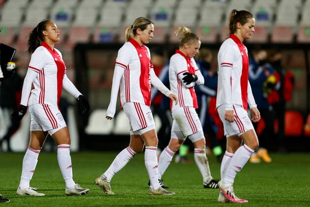 AMSTERDAM , 10-12-2020 , Sportpark de Toekomst , Dutch football , Champions League , season 2020 2021. Ajax players dejected after the lost match Ajax vs Bayern Munchen women Ajax - Bayern Munchen women  Copyright: ToonxDompeling
