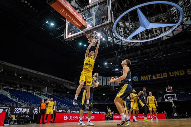 Basketball Berlin 10.12.2020 Saison 2020 2021 Euroleague Regular Season Vorrunde Alba Berlin vs Fenerbahce Beko Istanbul Malte Delow (Alba Berlin, No.06)