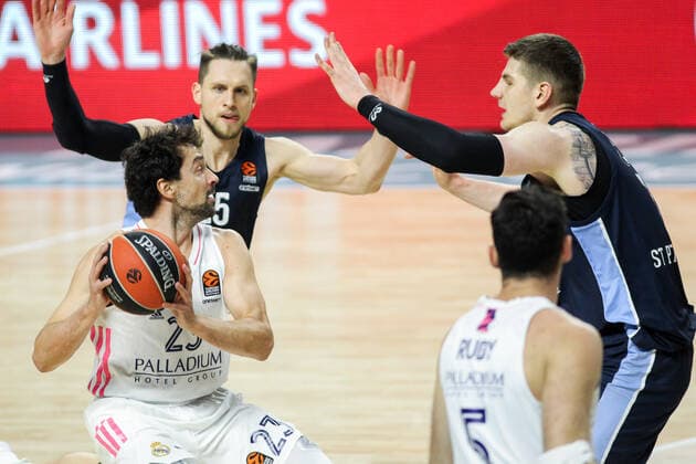 December 10, 2020, Madrid, MADRID, SPAIN: Sergio Llull Melia of Real Madrid Baloncesto in action during Euroligue basketball match played between Real Madrid and Zenit San Petersburgo at Wizink Center on December 10, 2020 in Madrid, Spain. Madrid SPAIN - ZUMAa181 20201210_zaa_a181_032 Copyright: xIrinaxR.xHipolitox