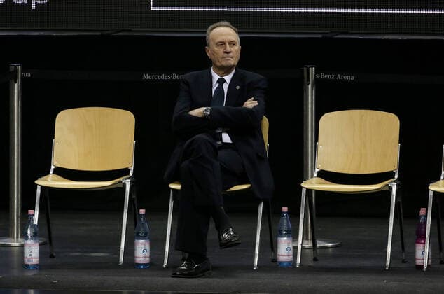 Trainer Aito Garcia Reneses Einzelbild Freisteller Aktion Basketball EuroLeague Herren Saison 2020 2021 10.12.2020 ALBA Berlin vs. Fenerbahce Istanbul