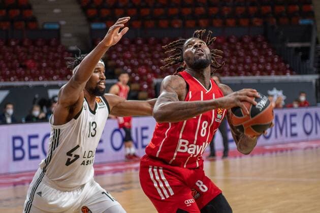Kevarrius Hayes 13 (Asvel Lyon Villeurbanne), Jalen Reynolds 8 (FC Bayern), FC Bayern Basketball vs. Asvel Villeurbanne, Basketball, Euroleague, 11.12.2020 Muenchen Bayern Deutschland