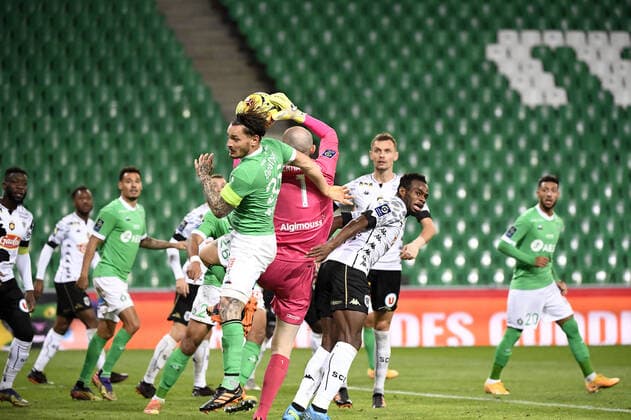 26 MATHIEU DEBUCHY (ASSE) FOOTBALL : Saint Etienne vs Angers - Ligue 1 Uber Eats - 11 12 2020 FEP Panoramic 