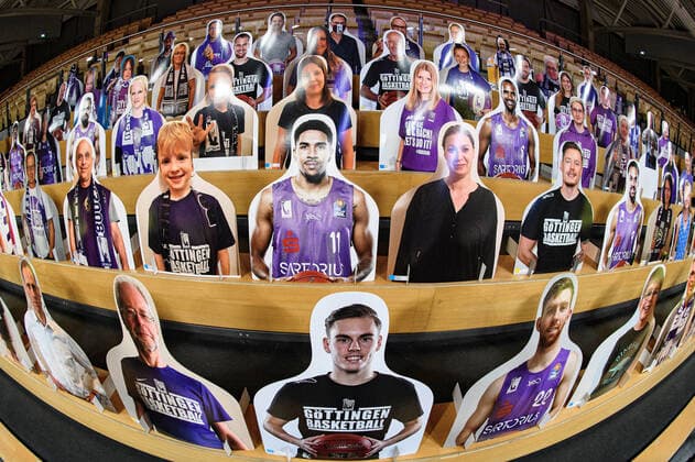 BG Göttingen - Syntainics MBC 12.12.2020, Basketball-Bundesliga easyCredit-BBL, Saison 2020 2021, Hauptrunde, 6. Spieltag, BG Göttingen - Syntainics MBC. Papplikum in der S-Arena. Göttingen Niedersachsen Deutschland