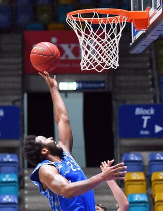12.12.2020, xhbx, Basketball BBL Bundesliga, Frankfurt Skyliners - MHP Riesen Ludwigsburg emspor, v.l. Quantez Robertson (Fraport Skyliners Frankfurt) (DFL DFB REGULATIONS PROHIBIT ANY USE OF PHOTOGRAPHS as IMAGE SEQUENCES and or QUASI-VIDEO) Frankfurt am Main