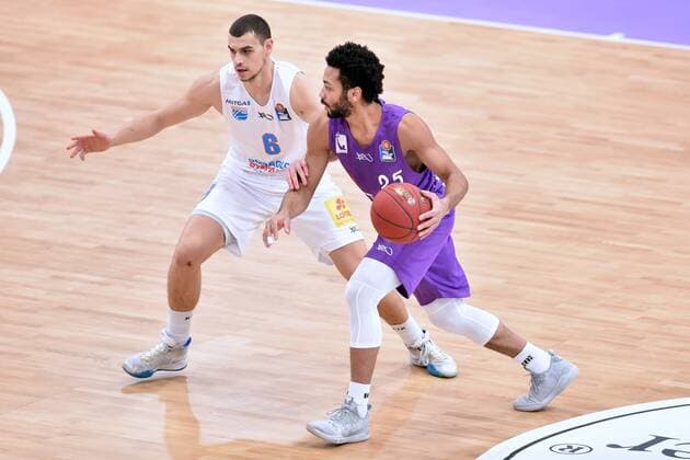 Galen Robinson Jr. (BG Goettingen) (am Ball) und Marko Krstanovic (Syntainics MBC), GER, Basketball, Bundesliga, BBL, BG Goettingen - Syntainics MBC, 12.12.2020, Basketball, Bundesliga, BBL, BG Goettingen -Syntainics MBC, 12.12.2020 Goettingen Copyright: xSippel xEibner-Pressefotox EP_rsl
