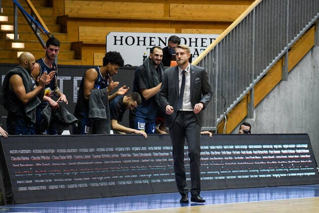 Trainer Tuomas Iisalo (HAKRO Merlins Crailsheim), GER, HAKRO Merlins Crailsheim vs. EWE Baskets Oldenburg, 12.12.2020, 6. Spieltag easycredit Basketball Bundesliga, Spielzeit 2020 2021. GER, HAKRO Merlins Crailsheim vs. EWE Baskets Oldenburg, 12.12.2020, 6. Spieltag easycredit Basketball Bundesliga, Spielzeit 2020 2021. Crailsheim Copyright: xMemmlerx Eibner-Pressefotox EP_mmr