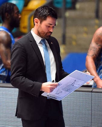 12.12.2020, xhbx, Basketball BBL Bundesliga, Frankfurt Skyliners - MHP Riesen Ludwigsburg emspor, v.l. Trainer Sebastian Gleim (Head Coach, Fraport Skyliners Frankfurt) (DFL DFB REGULATIONS PROHIBIT ANY USE OF PHOTOGRAPHS as IMAGE SEQUENCES and or QUASI-VIDEO) Frankfurt am Main