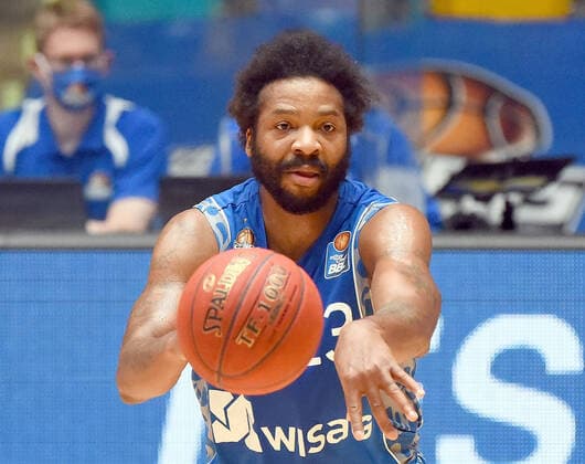 12.12.2020, xhbx, Basketball BBL Bundesliga, Frankfurt Skyliners - MHP Riesen Ludwigsburg emspor, v.l. Quantez Robertson (Fraport Skyliners Frankfurt) (DFL DFB REGULATIONS PROHIBIT ANY USE OF PHOTOGRAPHS as IMAGE SEQUENCES and or QUASI-VIDEO) Frankfurt am Main