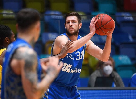 12.12.2020, xhbx, Basketball BBL Bundesliga, Frankfurt Skyliners - MHP Riesen Ludwigsburg emspor, v.l. Jon Axel Gudmundsson (Fraport Skyliners Frankfurt) (DFL DFB REGULATIONS PROHIBIT ANY USE OF PHOTOGRAPHS as IMAGE SEQUENCES and or QUASI-VIDEO) Frankfurt am Main