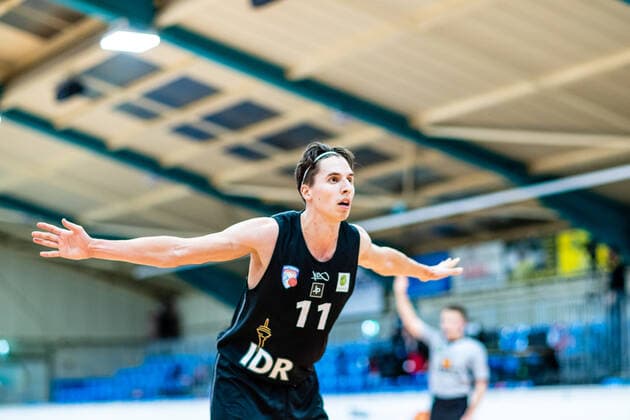 Mark Gebhardt ( 11 ART Gaints Duesseldorf) waehrend der Saison 2020-21 (Herren) in der Barmer Bundesliga ProB zwischen BSW Sixers und ART Giants Düsseldorf in der Ballsporthalle Sandersdorf am 12. December 2020 in Sandersdorf, Sachsen Anhalt, Deutschland