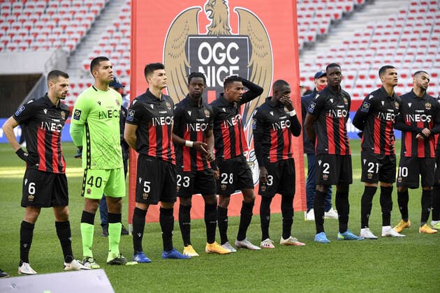 ENTREE DES JOUEURS - 06 MORGAN SCHNEIDERLIN (NICE) - 40 WALTER BENITEZ (NICE) - 05 FLAVIUS DANILIUC (NICE) - 23 JORDAN LOTOMBA (NICE) - 28 HICHAM BOUDAOUI (NICE) - 02 STANLEY NSOKI (NICE) - 21 DANILO BARBOSA (NICE) FOOTBALL : Nice vs Rennes - Ligue 1 Uber Eats - 13 12 2020 FEP Panoramic 