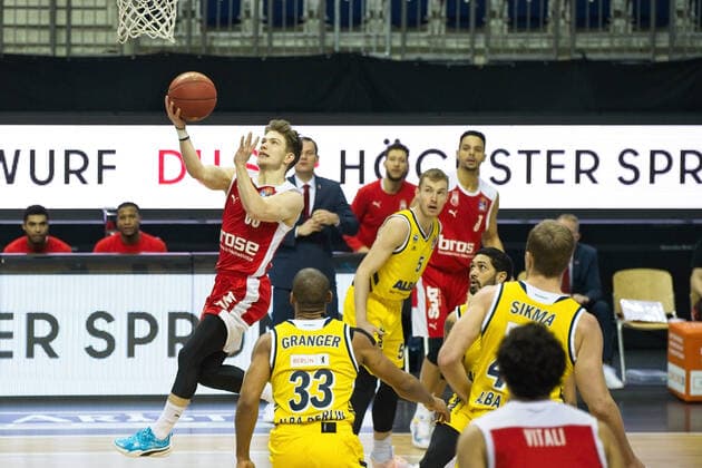 Bennet Hundt - Brose Bamberg, Spiel vor leeren Raengen - 13.12.2020, BBL, Alba Berlin vs Brose Bamberg, in der Mercedes Benz Arena, GER, Berlin, 13.12.2020, BBL, Alba Berlin vs Brose Bamberg Berlin Copyright: xUwexKoch xEibner-Pressefotox EP_ukh