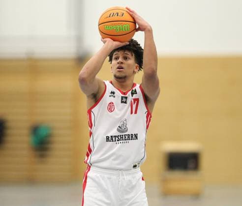 ProB BARMER 2. Basketball Bundesliga, Gruppe Nord, 9. Spieltag, ETV Hamburg - WWU Baskets Münster (72:105), Mubarak Salami (ETV). Eimsbüttel Hamburg