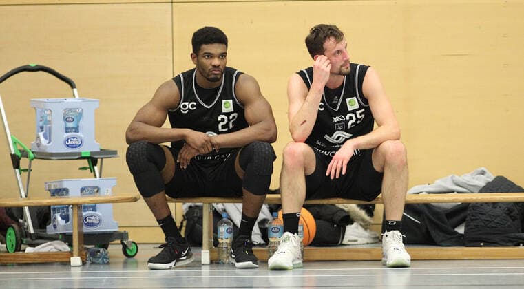 ProB BARMER 2. Basketball Bundesliga, Gruppe Nord, 9. Spieltag, ETV Hamburg - WWU Baskets Münster (72:105), MALCOLM DELPECHE, THOMAS REUTER (Münster, v.l.). Eimsbüttel Hamburg